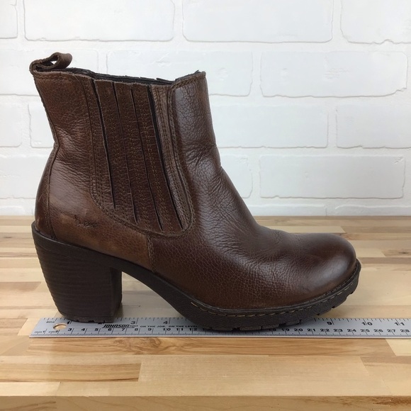 B.O.C. Distressed leather ankle heeled boots brown chunky booties southwestern 9 - Picture 14 of 16